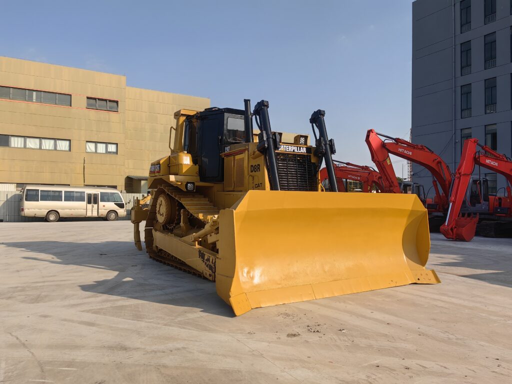 CAT D8R bulldozer