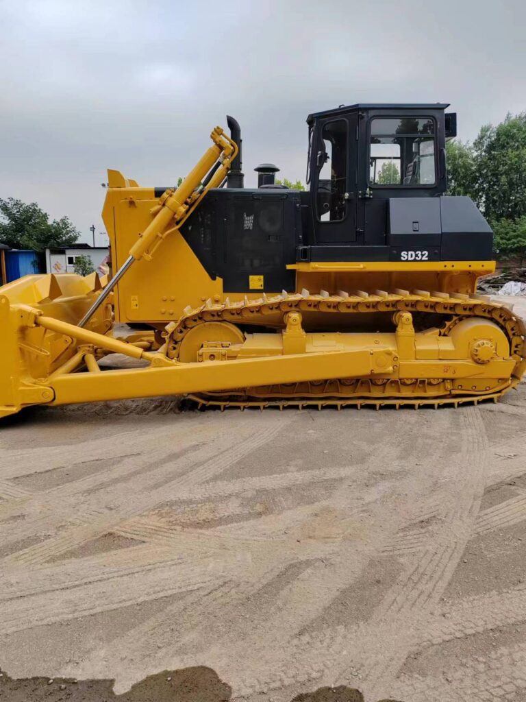 Used SHANTUI SD32 bulldozer